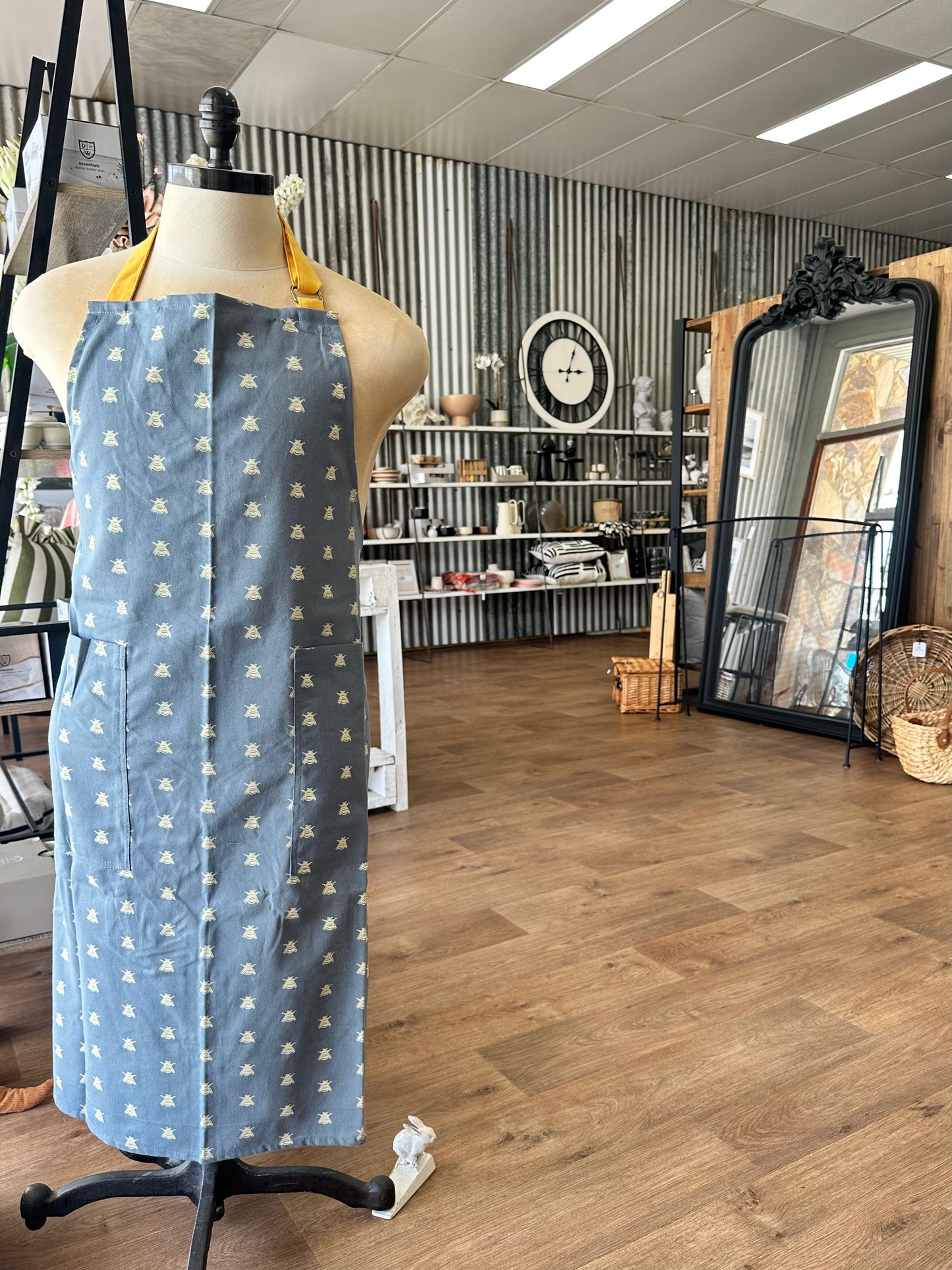 Weavers Bee Apron