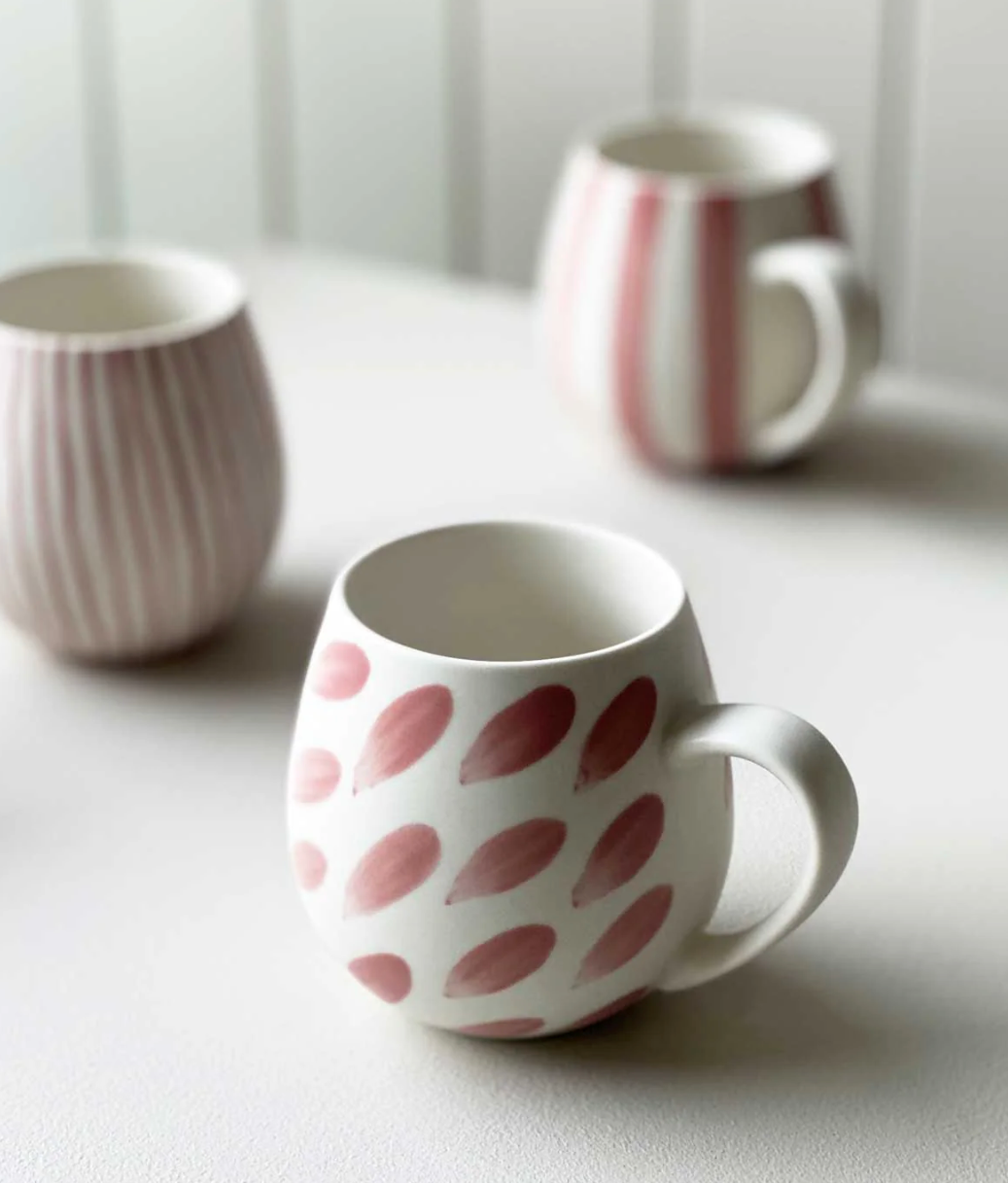Rose Brush Hug Me Mugs 4pk